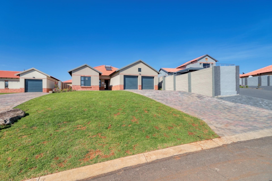 3 Bedroom Property for Sale in Waterkloof East North West